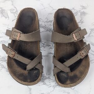 Birkenstock Size 35 Sandals With Damaged Heels